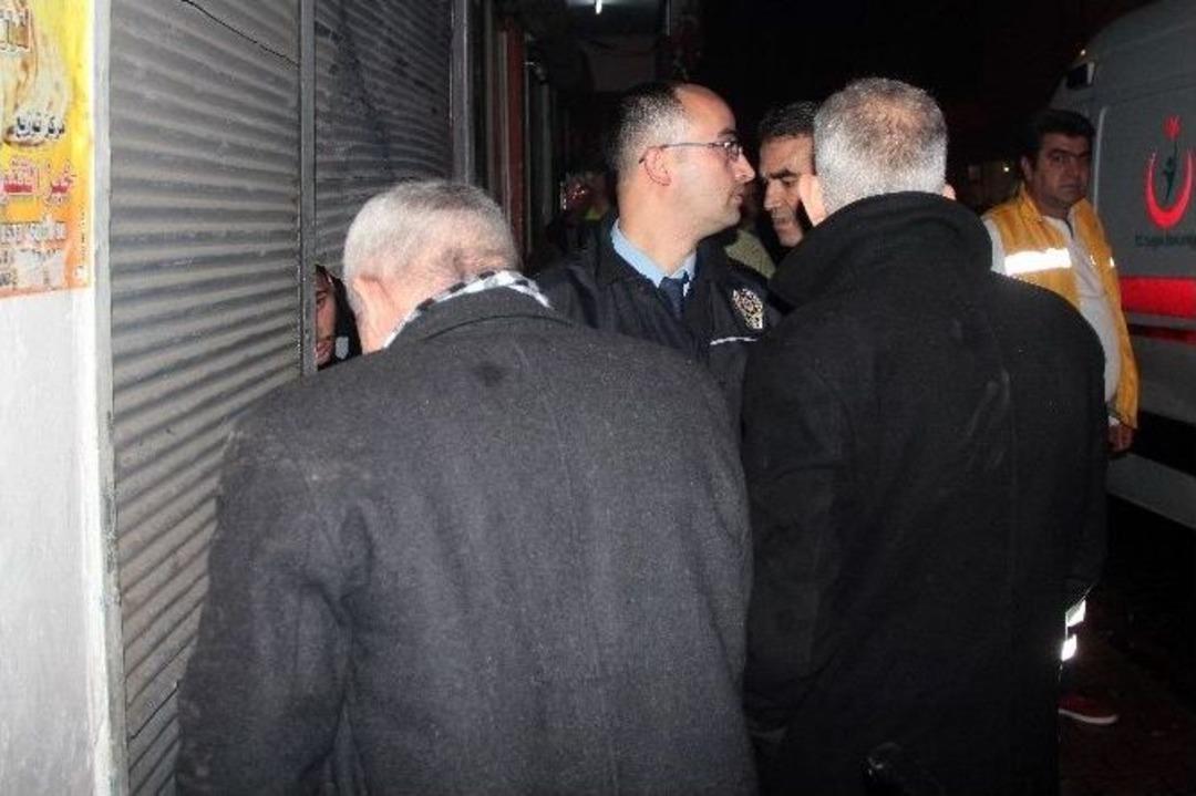 (&ouml;zel Haber) Esnafı Bı&ccedil;akladığı İddia Edilen Suriyeliler D&uuml;kkana Sığındı