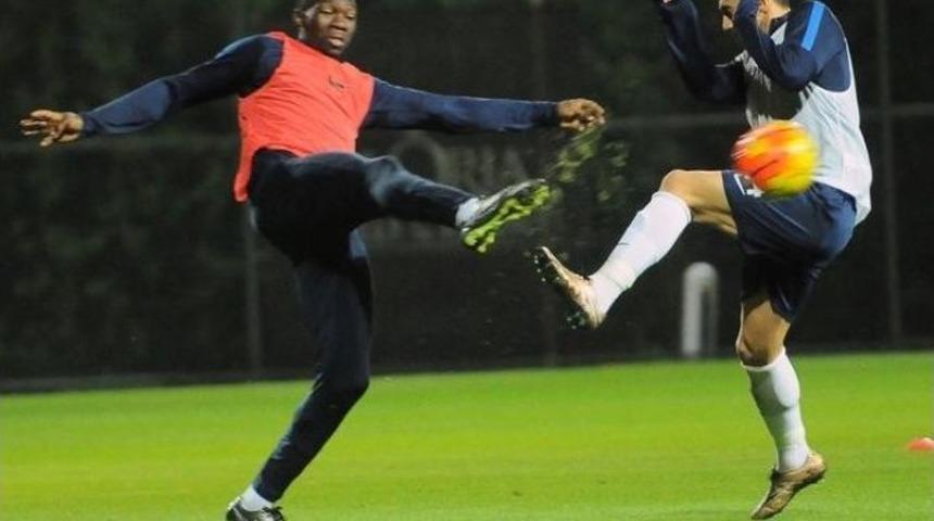 Kasımpaşa, Hazırlıklarını Antalya&rsquo;da S&uuml;rd&uuml;r&uuml;yor