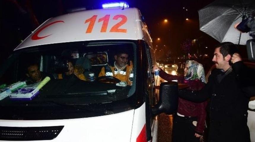 Belediye Başkanından Soğuk Havada Sıcak Jest