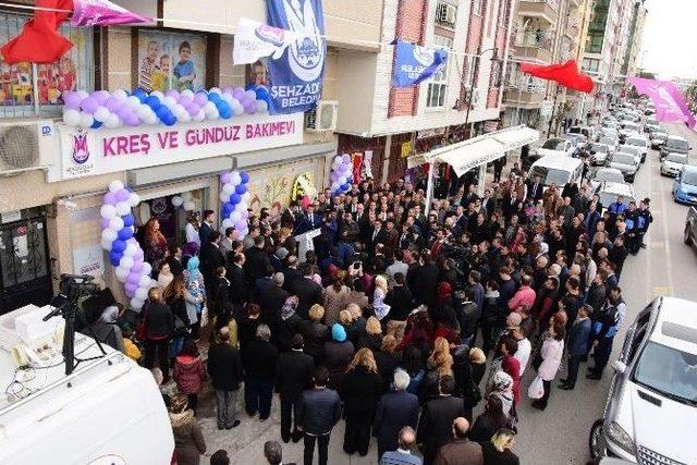 Şehzadeler Kreşine Görkemli Açılış