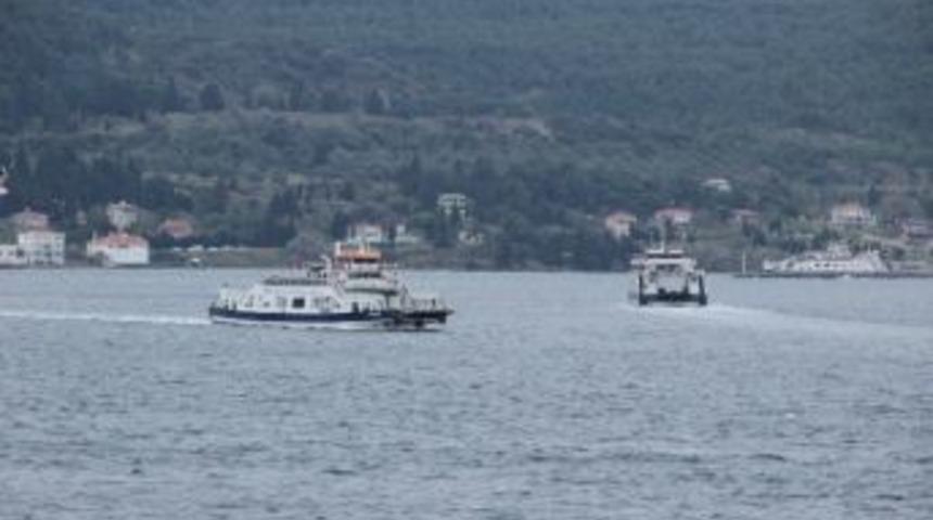 &Ccedil;anakkale&rsquo;de Deniz Ulaşımına Fırtına Engeli