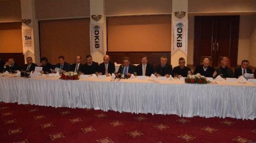 Doğu Karadeniz&rsquo;in İhracat Miktarında D&uuml;ş&uuml;ş, Gelirinde Artış