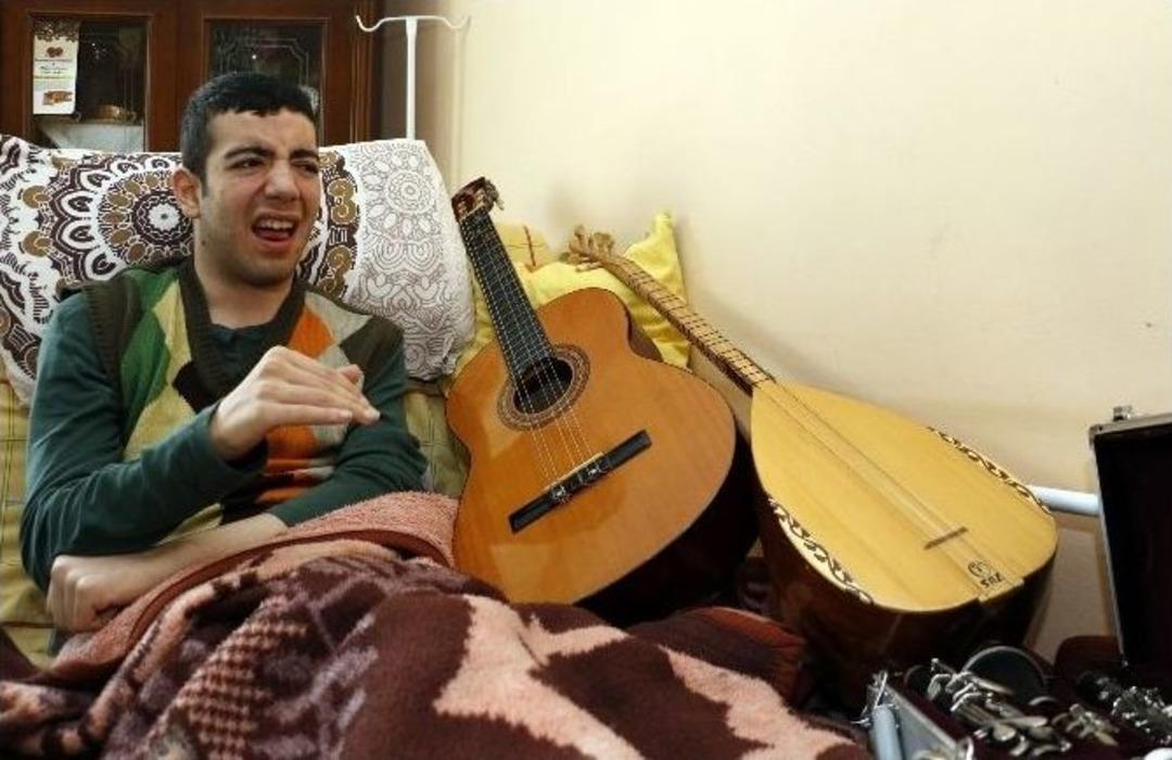 Teşhisi Konulamayan Hastalık Konservatuvar &Ouml;ğrencisini Yatağa Mahkum Etti