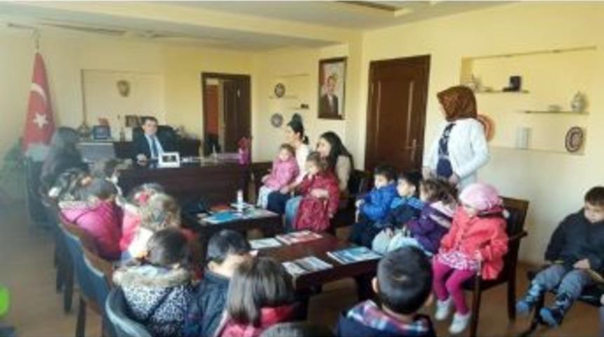 Miniklerden Kaymakam Alparslan&rsquo;a Teşekk&uuml;r