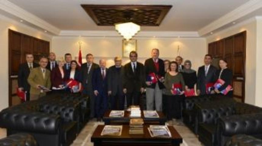 2015 Yılında &Uuml;st&uuml;n Başarılara İmza Atan Personel &Ouml;d&uuml;llendirildi