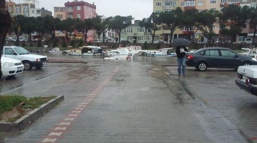 &Ccedil;anakkale&rsquo;de Sağanak Yağış