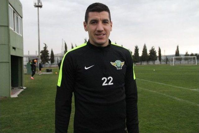 Akhisar Belediyespor’da Yeni Transferler İdmana Çıktı