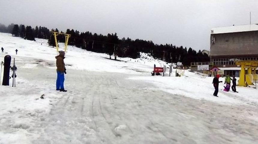 Fırtına Uludağ&rsquo;da Karları Eritti