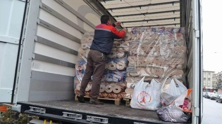 Bayırbucak T&uuml;rkmenlerine 4 Tır Dolusu Yardım G&ouml;nderildi