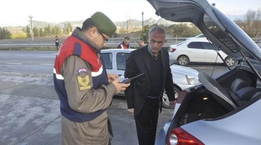 Jandarma 2015 Yılında Su&ccedil;lulara G&ouml;z A&ccedil;tırmadı