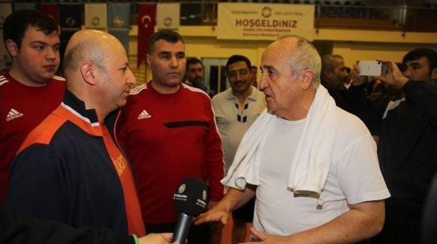 &Ccedil;olakbayrakdar, &ldquo;spor Merkezleri&rsquo;ni Artıracağız&rdquo;