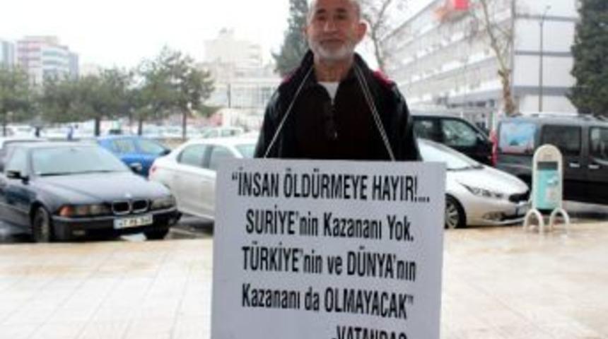 Savaşlara Dikkat &Ccedil;ekmek İ&ccedil;in Bireysel Eylem Yaptı