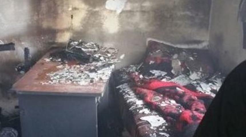 İş&ccedil;ilerin Kaldığı Daire Alev Alev Yandı