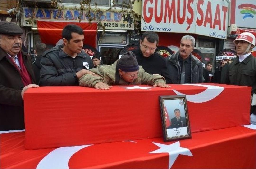 Afyonkarahisar Şehidini 20 Bin Kişiyle Uğurladı