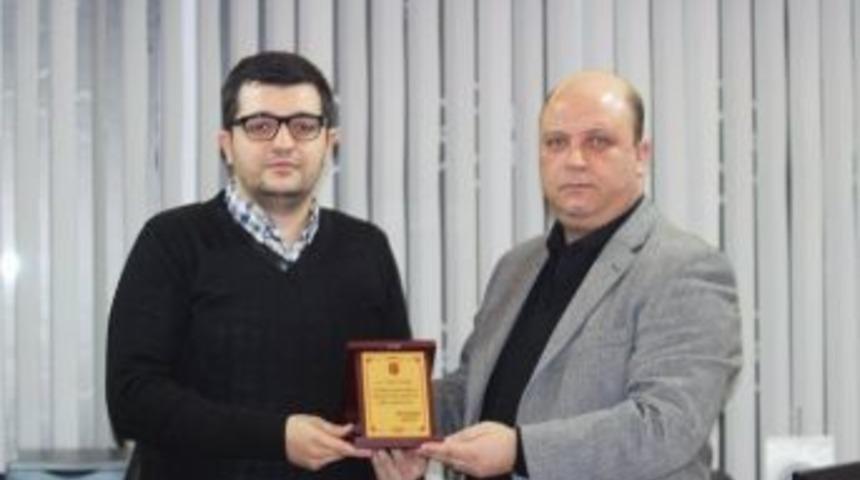 Yarımsever İş Adamına Gaziler Derneği&rsquo;nden Teşekk&uuml;r Plaketi