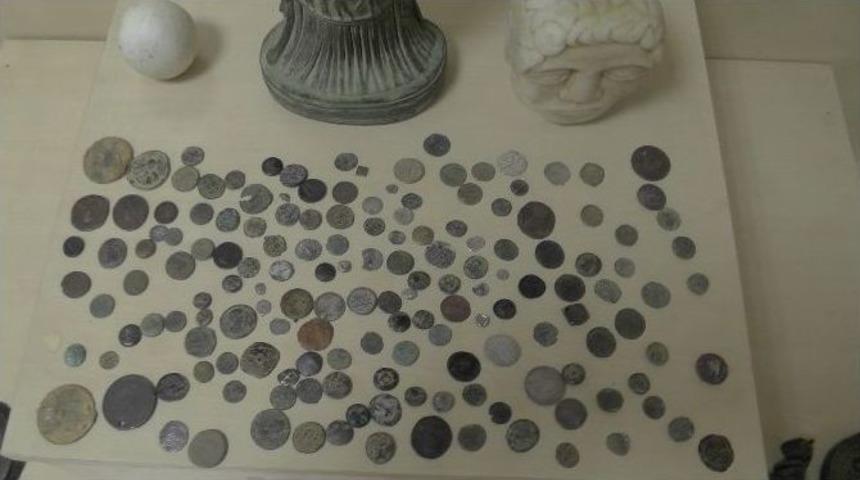 Uşak&rsquo;ta 240 Par&ccedil;a Tarihi Eser Yakalandı