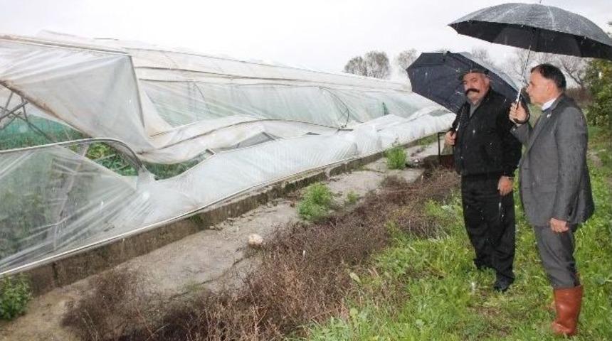 Kumluca&rsquo;da Hortum Seraları Yerle Bir Etti