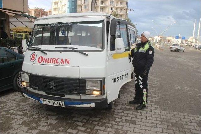 Ayakta Yolcu Alana Ceza Yağdı 3