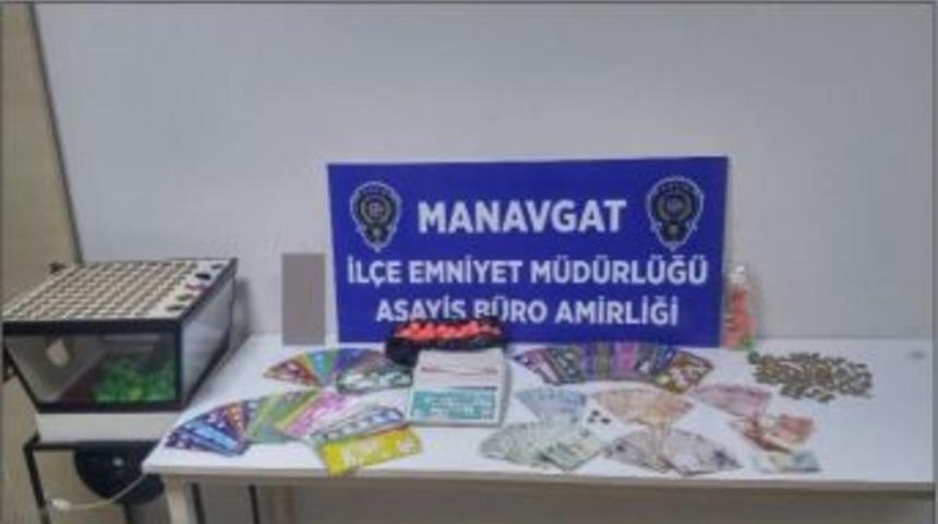 Dernek Binasına Kumar Baskını