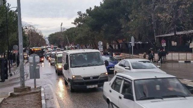 Tren Garındaki Trafik Çilesi Bir Cana Mal Oluyordu