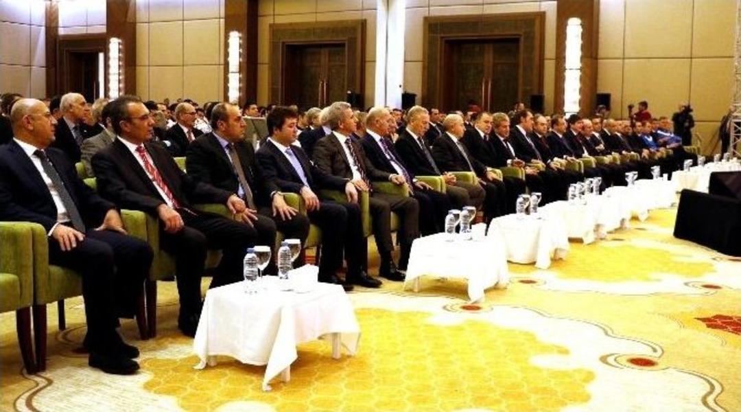 Bakan Kılı&ccedil;: "yabancı Hakem Tartışmaları Gereksizdir"