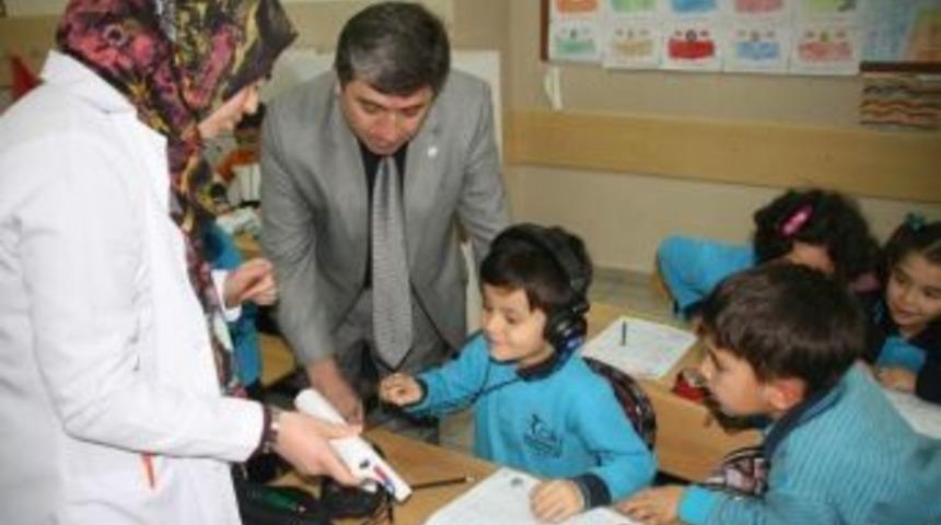 İşitme Kaybı &Ouml;ğrencinin Başarısını Olumsuz Etkiliyor