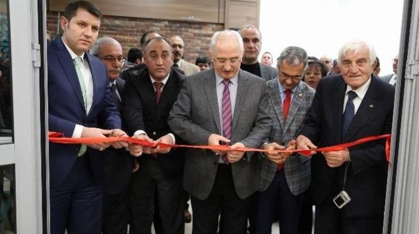 &lsquo;&ccedil;izgilerin Ve Fır&ccedil;anın Dilinden Sivas&rsquo; Sergisi A&ccedil;ıldı