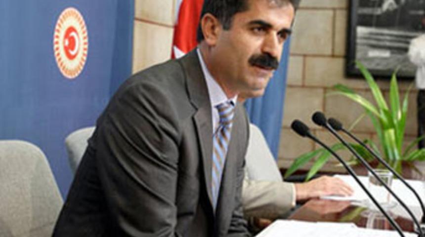 Vuracaksanız beni vurun