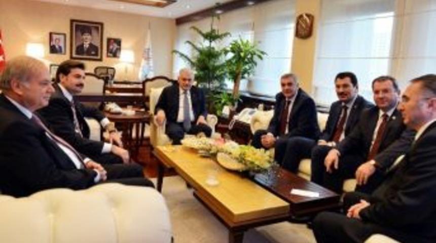 Başkan Zeki To&ccedil;oğlu Ve Beraberindeki Heyetten Bakan Yıldırım&rsquo;a Ziyaret