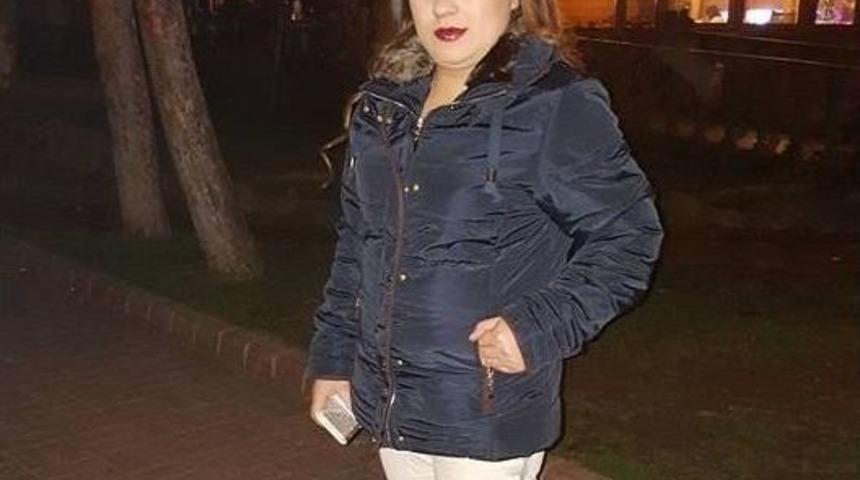 Silah Sesiyle Mahalleye Gelen Polisler Kadın Ve Erkek Cesedi Buldu