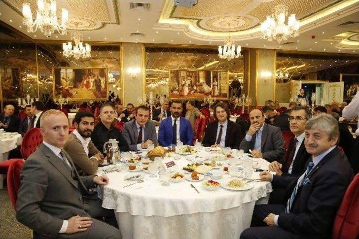 Dostlar Divanı Sultangazi’de Toplandı G2