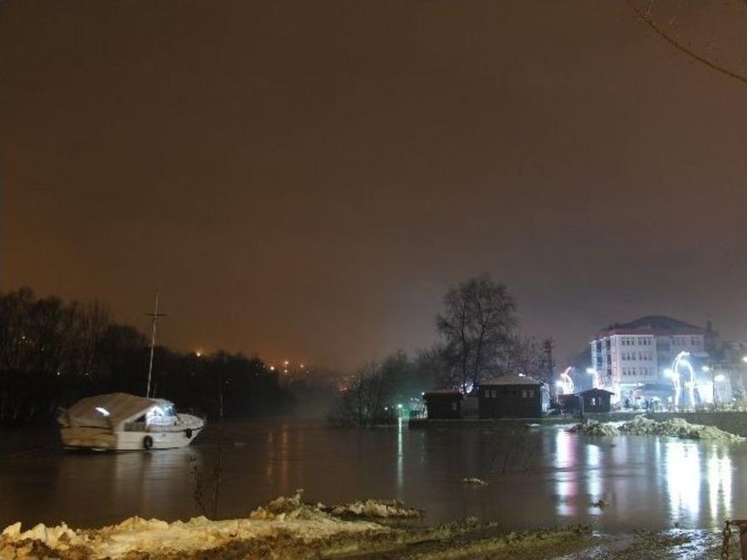 Bartın&rsquo;da Sel Korkusu Uyutmadı