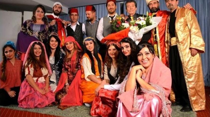 S&ouml;ke&rsquo;de Mustafa Pamuk&ccedil;u Tiyatrosu&rsquo;ndan &lsquo;istanbul Efendisi&rsquo;