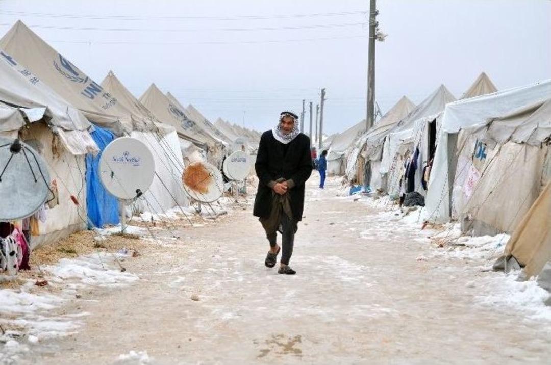 &Ccedil;adır Kentin &Ccedil;ocukları Karı Oyuna &Ccedil;evirdiler