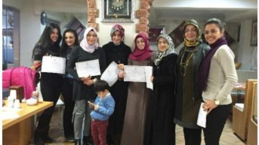 Pursaklar&rsquo;da Hanımlar İşaret Dili Sertifikası Aldı