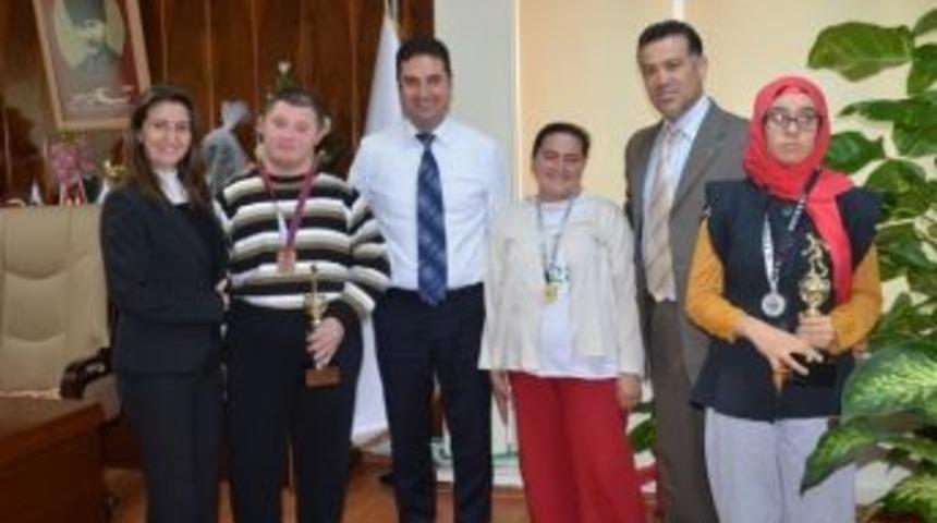 Paralimpik Spor Kul&uuml;b&uuml; &Ouml;zel Sporcularından Başarı