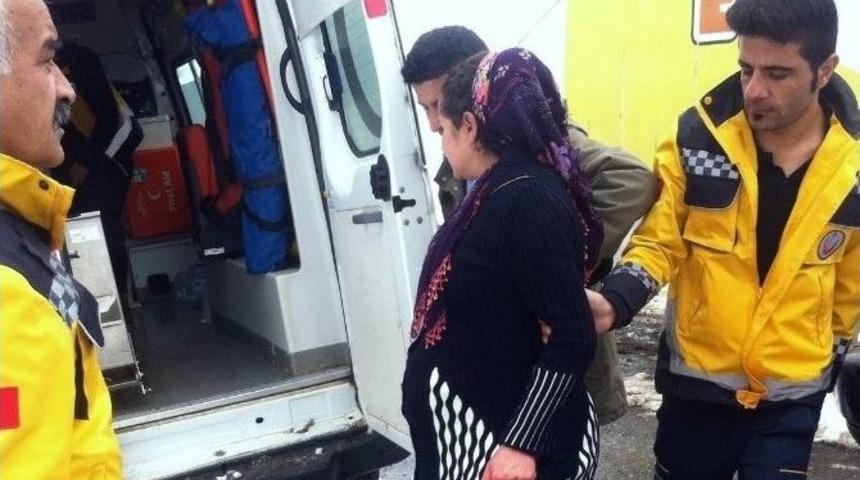 Hasta Kurtarmaya Giden Ekip &Ccedil;ığ Tehlikesi Atlattı