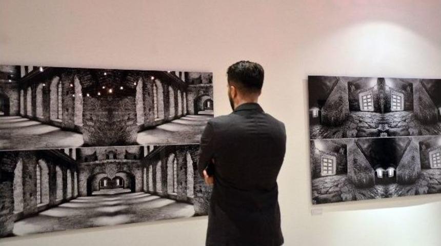 Galeri Khas &lsquo;giz/li/dir G&ouml;r&uuml;nt&uuml;&rsquo; Sergisine Ev Sahipliği Yapıyor