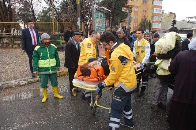 Adıyaman’da İki Otomobil Çarpıştı: 2 Yaralı