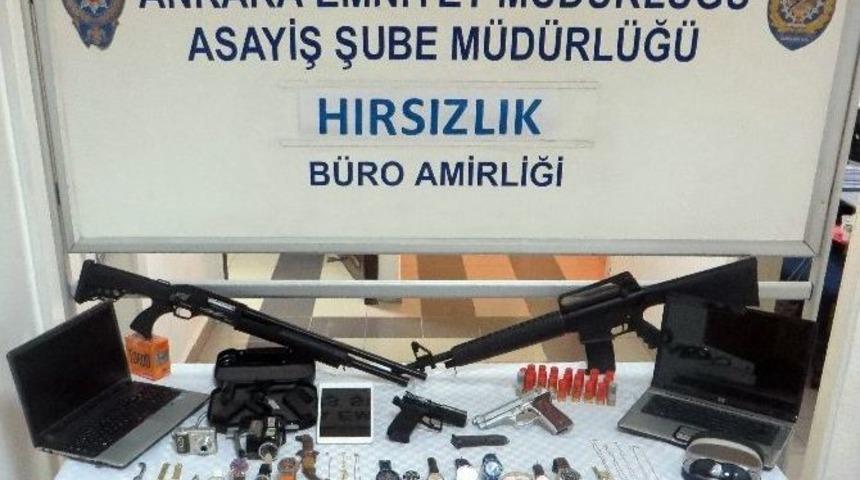 &Ccedil;aldığı Ziynet Eşyaları İle Fotoğraf &Ccedil;ektirdi