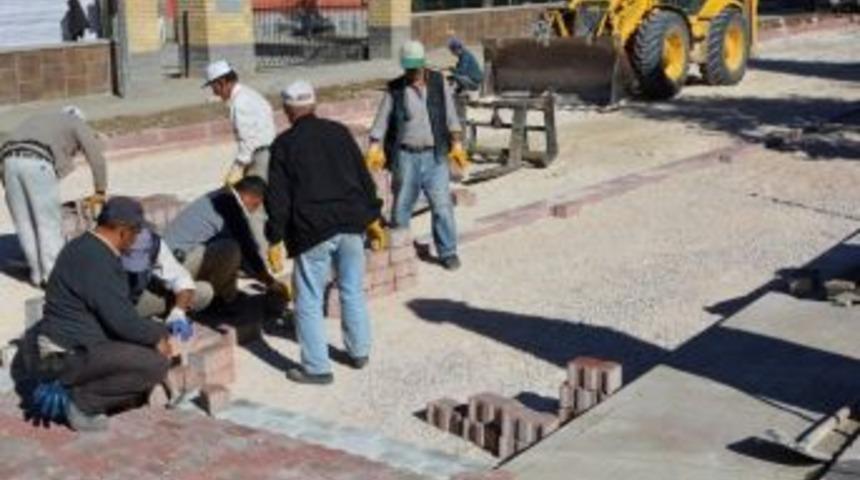 Tavşanlı Belediyesi Alt Yapı &Ccedil;alışmalarını 2016 Yılında Tamamlamayı Hedefliyor