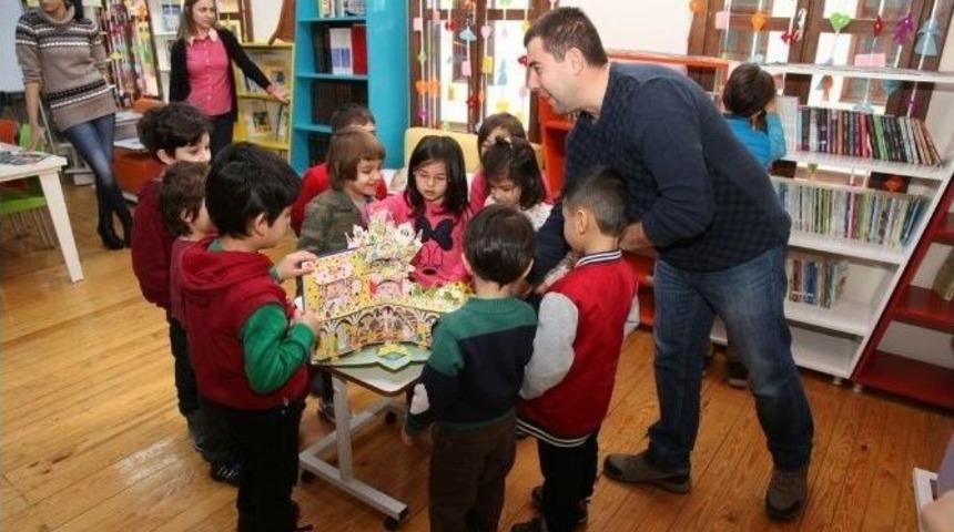 Zeytindalı, &Ccedil;ocuklara Kitap Okumayı Sevdiriyor
