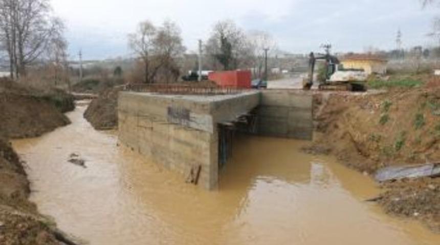 Yalova&rsquo;da Şehiri&ccedil;i Trafik Alternatif Yollarla Rahatlatılacak