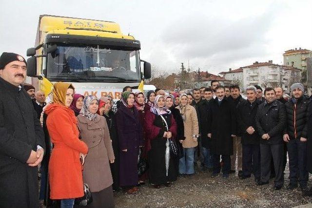 Ak Parti’nin Yardım Tırı Yola Çıktı