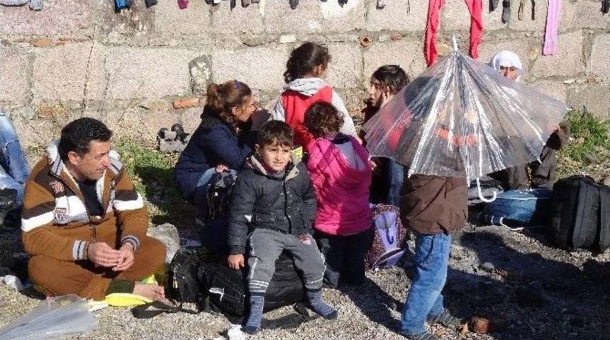 &Ccedil;anakkale&rsquo;de 186 Ka&ccedil;ak G&ouml;&ccedil;men Yakalandı