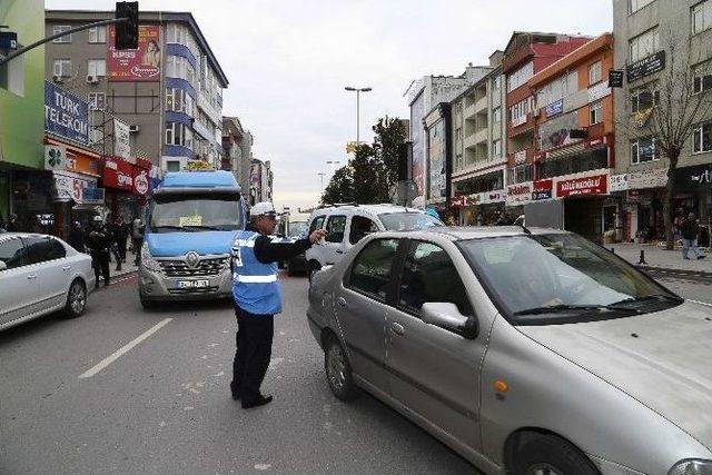 Sultanbeyli Zabıta Trafik Ekibi Görev Başında