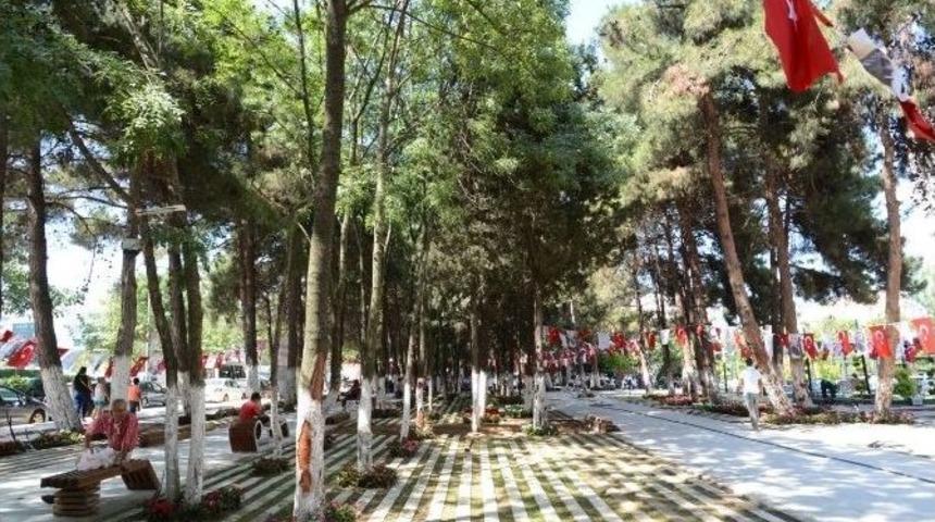 2015&rsquo;te Beylikd&uuml;z&uuml; Parklarla Donatıldı