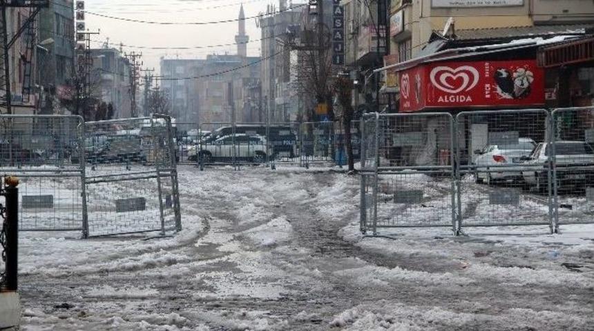 Sur&rsquo;da &Ccedil;atışmalar Şiddetlendi: 1 Şehit, 5 Yaralı