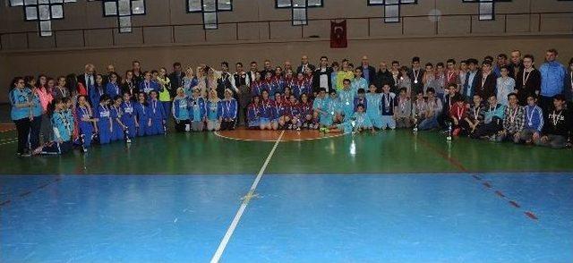 Trabzon Futsal Yıldız Erkekler Ve Kızlar Müsabakaları Sona Erdi