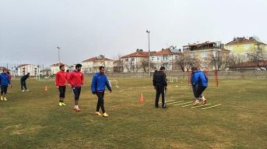 Karaman Belediyespor Devre Arası Hazırlıklarını S&uuml;rd&uuml;r&uuml;yor